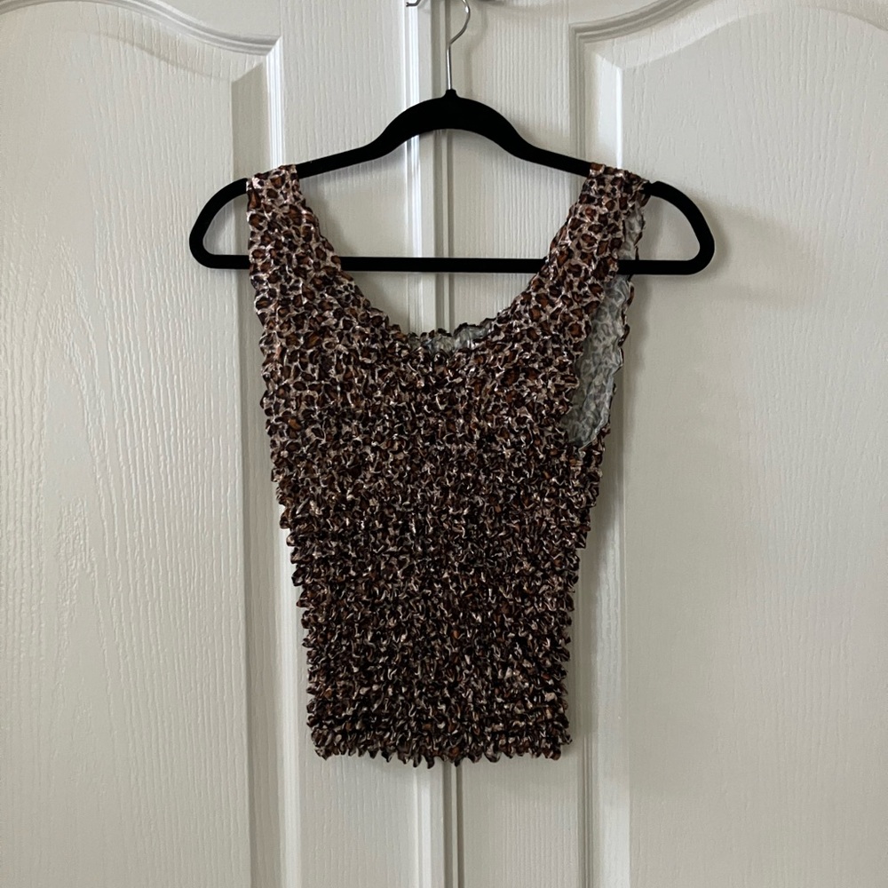 Women’s size small (?) stretchy leopard print tank top blouse
